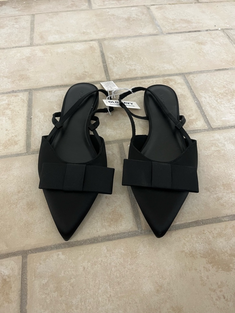 Old Navy Black Pointed Toe Bow Slingback Flats
